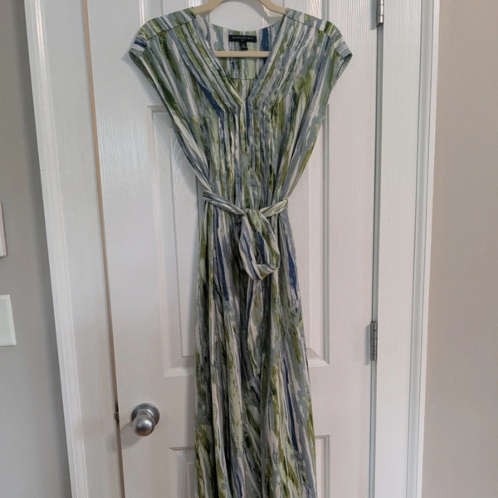 Banana Republic mid-calf silky tie belt dress